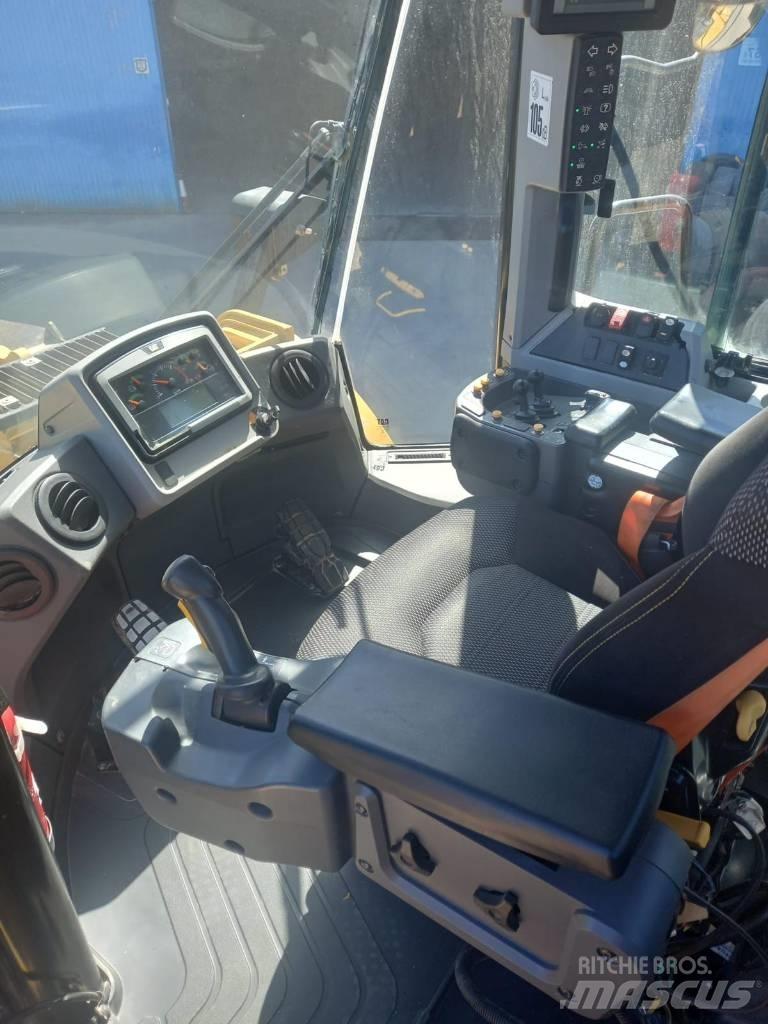 CAT 966 M Kolesni nakladalci