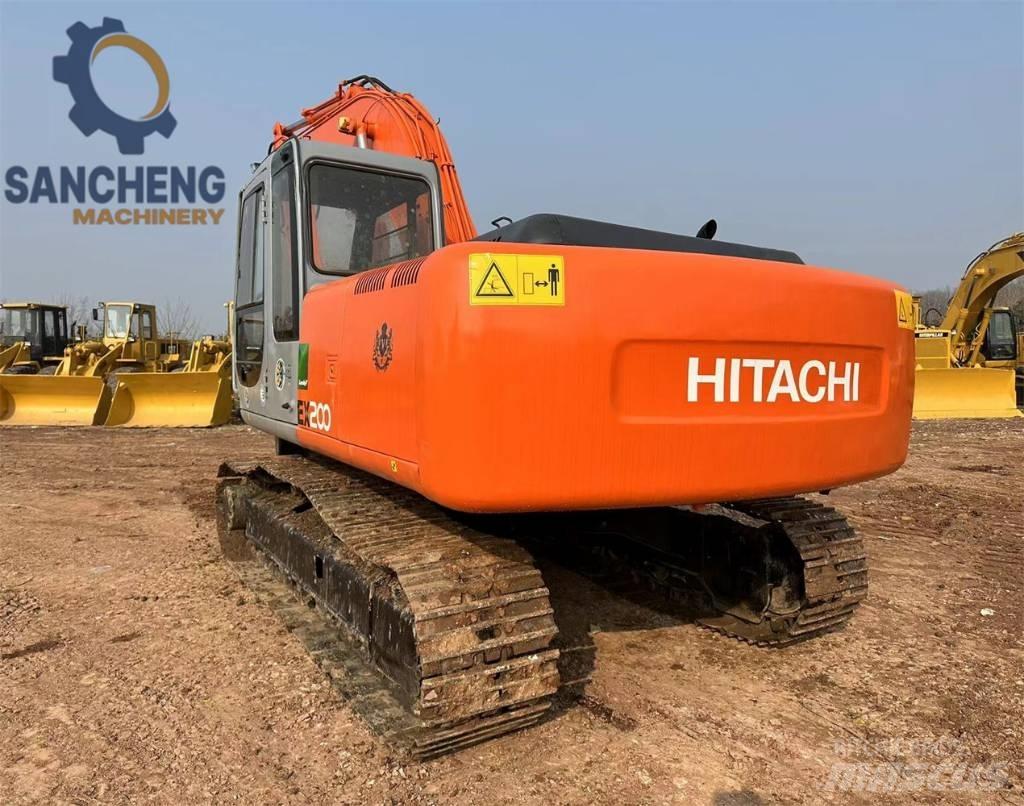 Hitachi EX 200 Bagri goseničarji