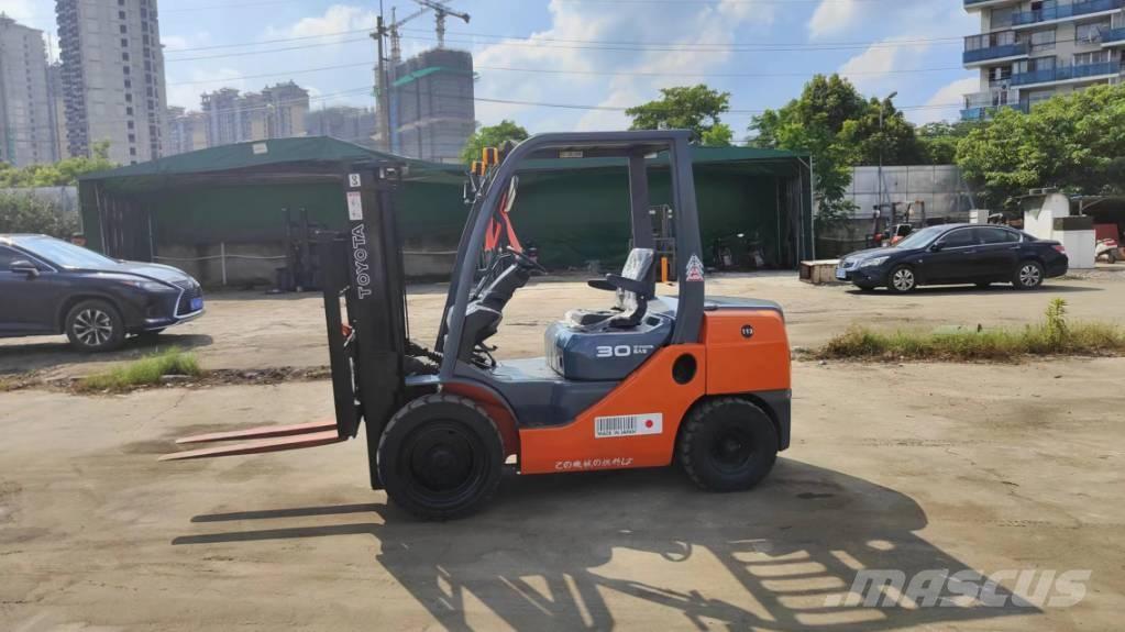 Toyota FD30 Dizelski viličarji