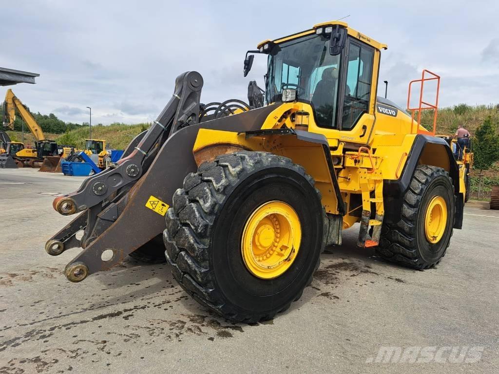 Volvo L220H Kolesni nakladalci