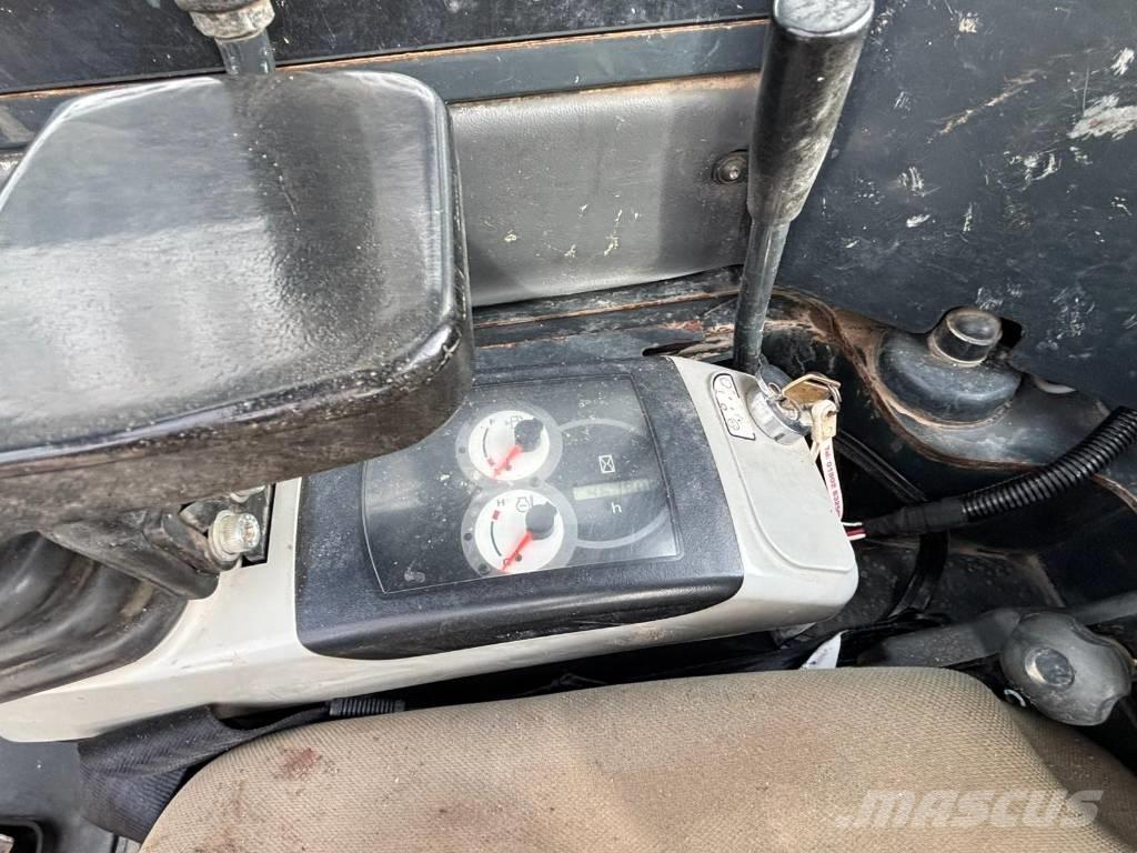 Komatsu PC 26 MR-3 Mini bagri <7t