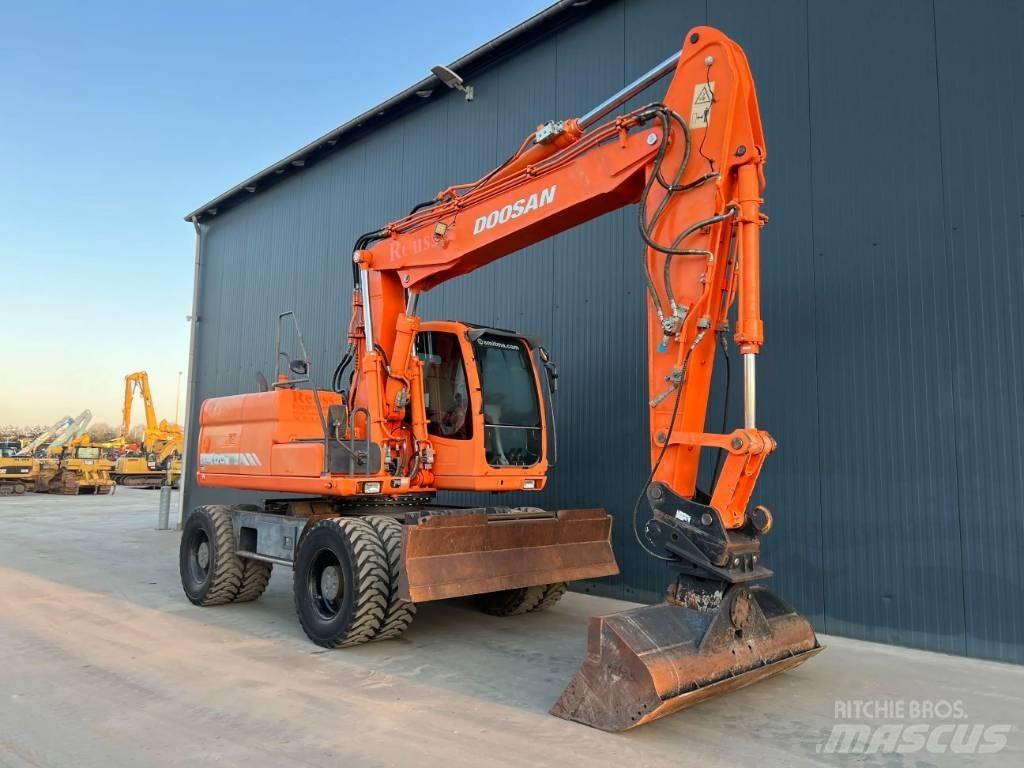 Doosan DX 170 W Bagri na kolesih