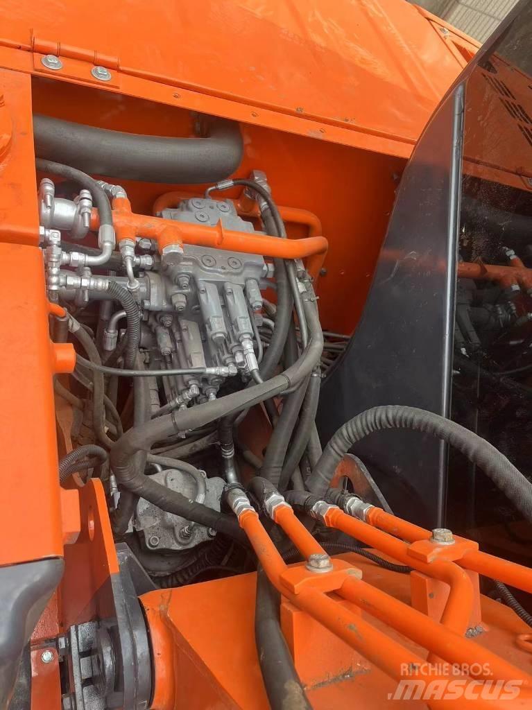 Hitachi ZX70 Bagri goseničarji