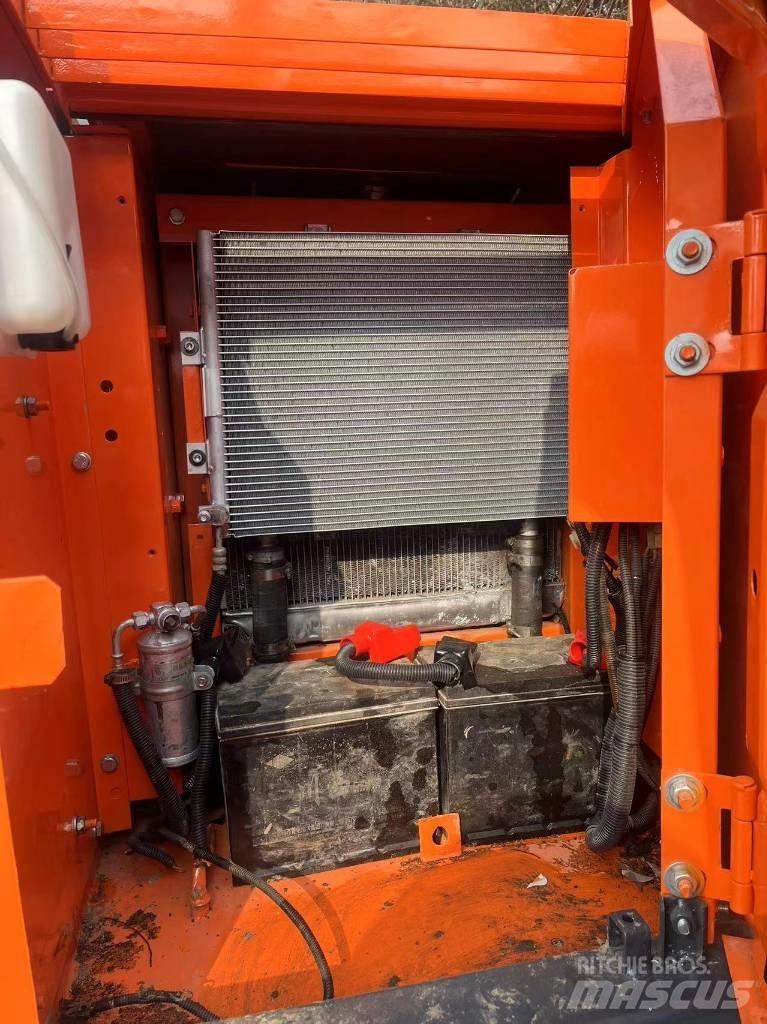Hitachi ZX70 Bagri goseničarji