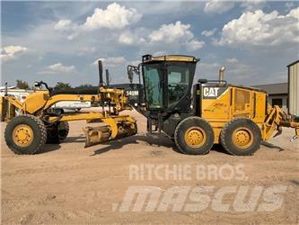 CAT 140 M AWD Grederji