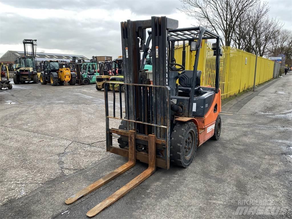 Doosan D25S-5 Dizelski viličarji
