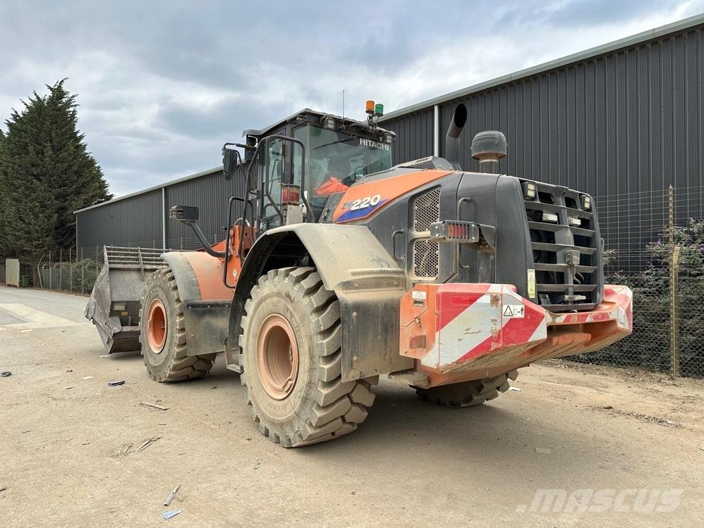 Hitachi ZW 220-6 Kolesni nakladalci