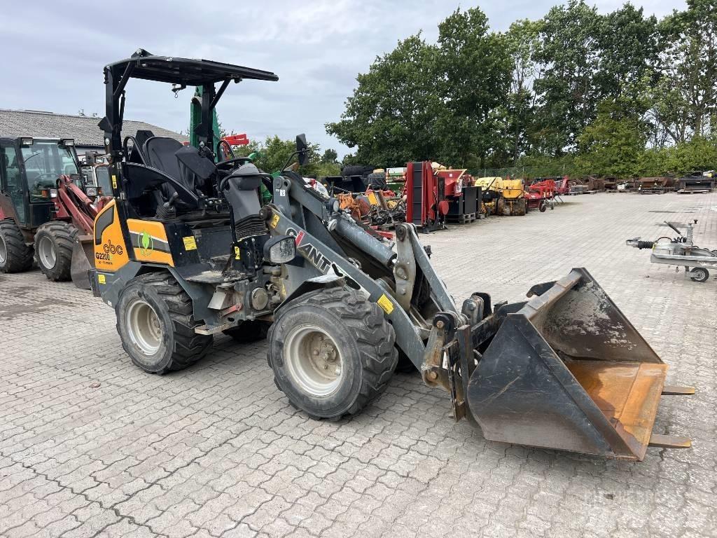 GiANT 2200E Mini nakladalci