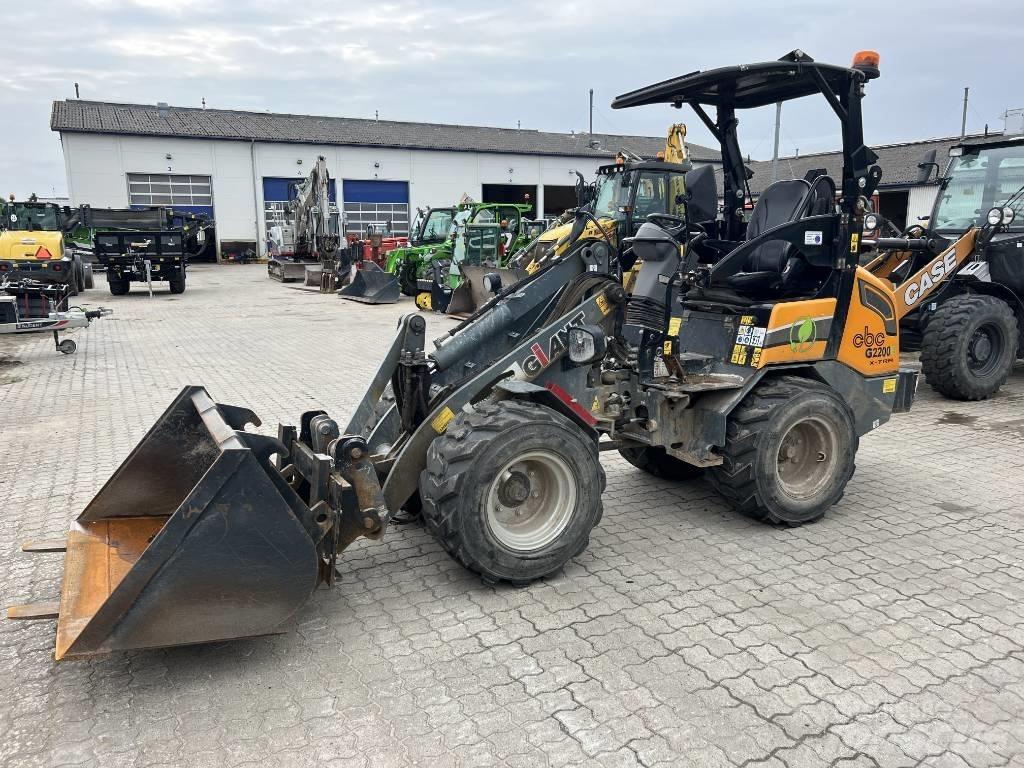 GiANT 2200E Mini nakladalci