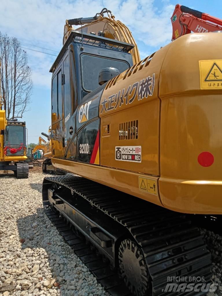 CAT 320D2 Midi bagri 7t – 12t