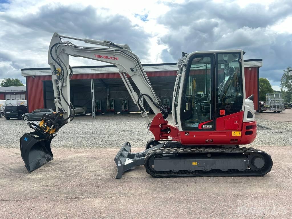 Takeuchi TB260 Mini bagri <7t