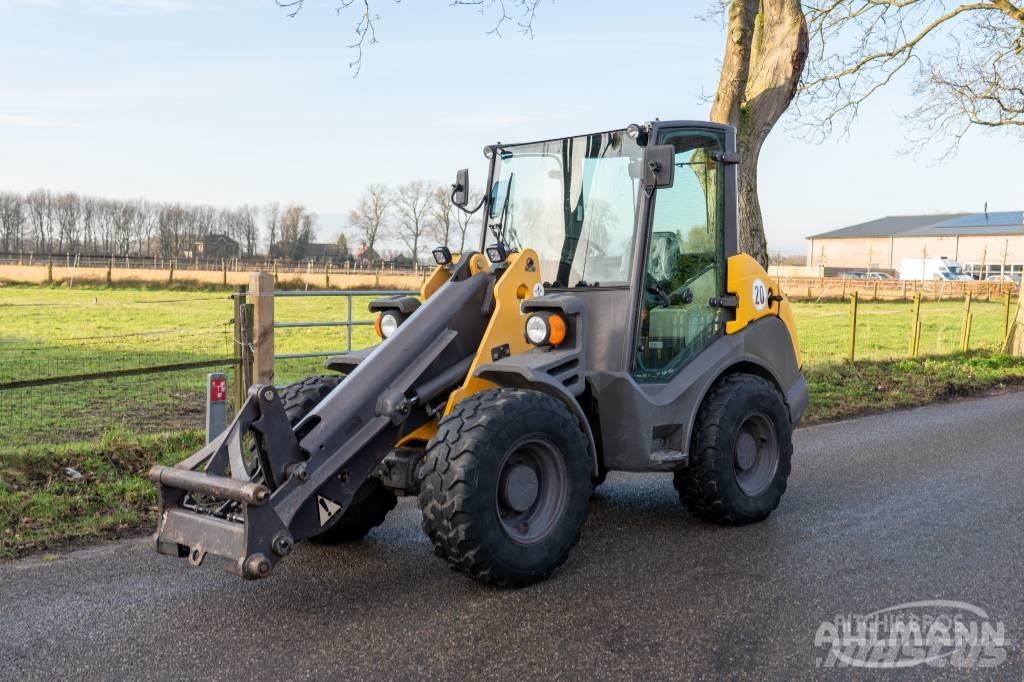 Ahlmann AX 85 Kolesni nakladalci