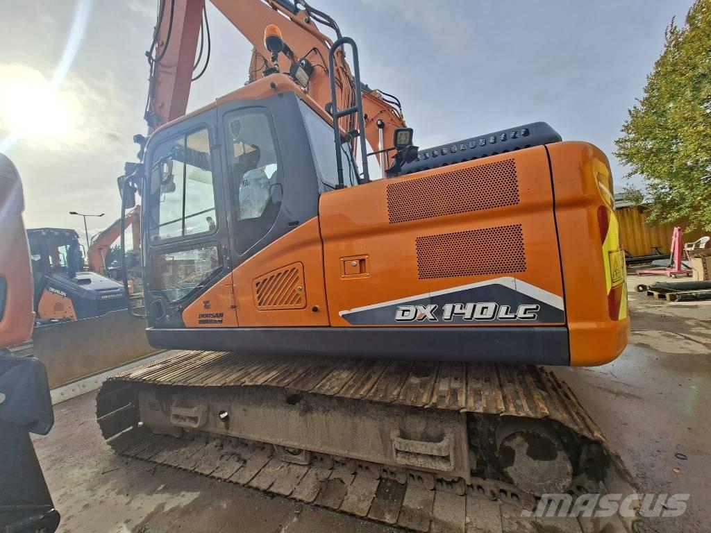 Doosan DX 140 LC Bagri goseničarji