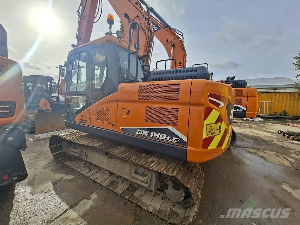 Doosan DX 140 LC Bagri goseničarji