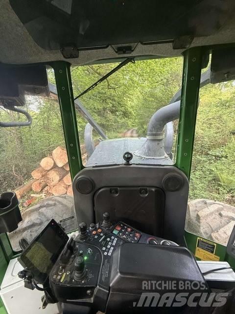 John Deere 640 L Skiderji