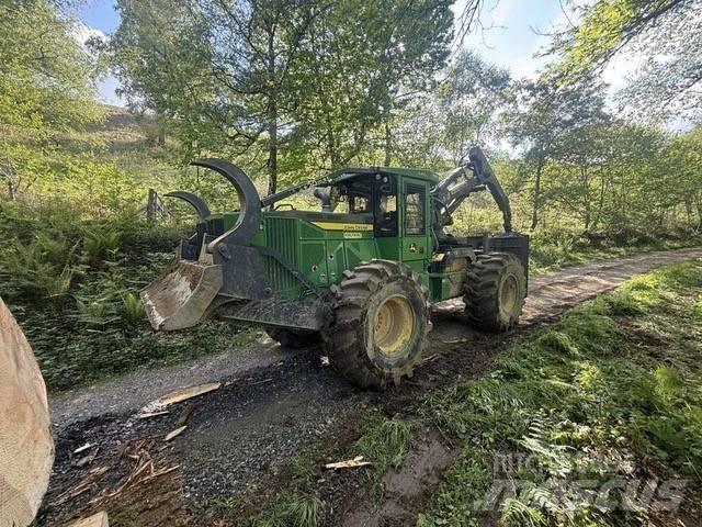 John Deere 640 L Skiderji