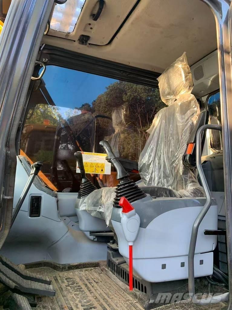 Komatsu PC 130 Bagri goseničarji