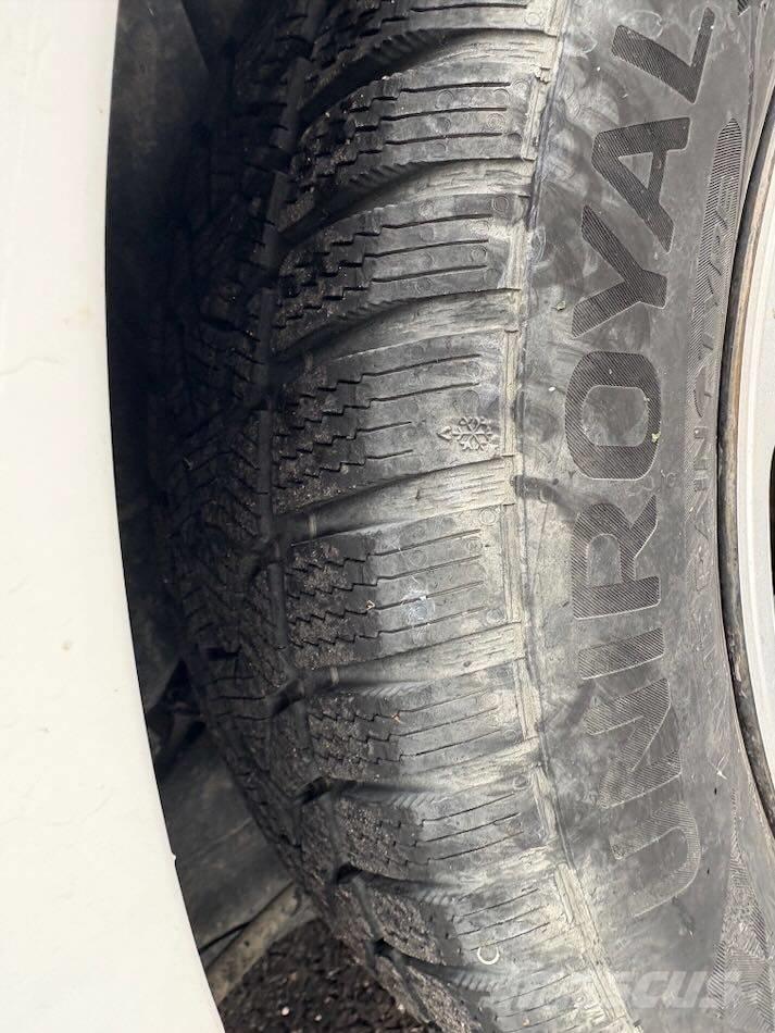 Peugeot 208 Avtomobili