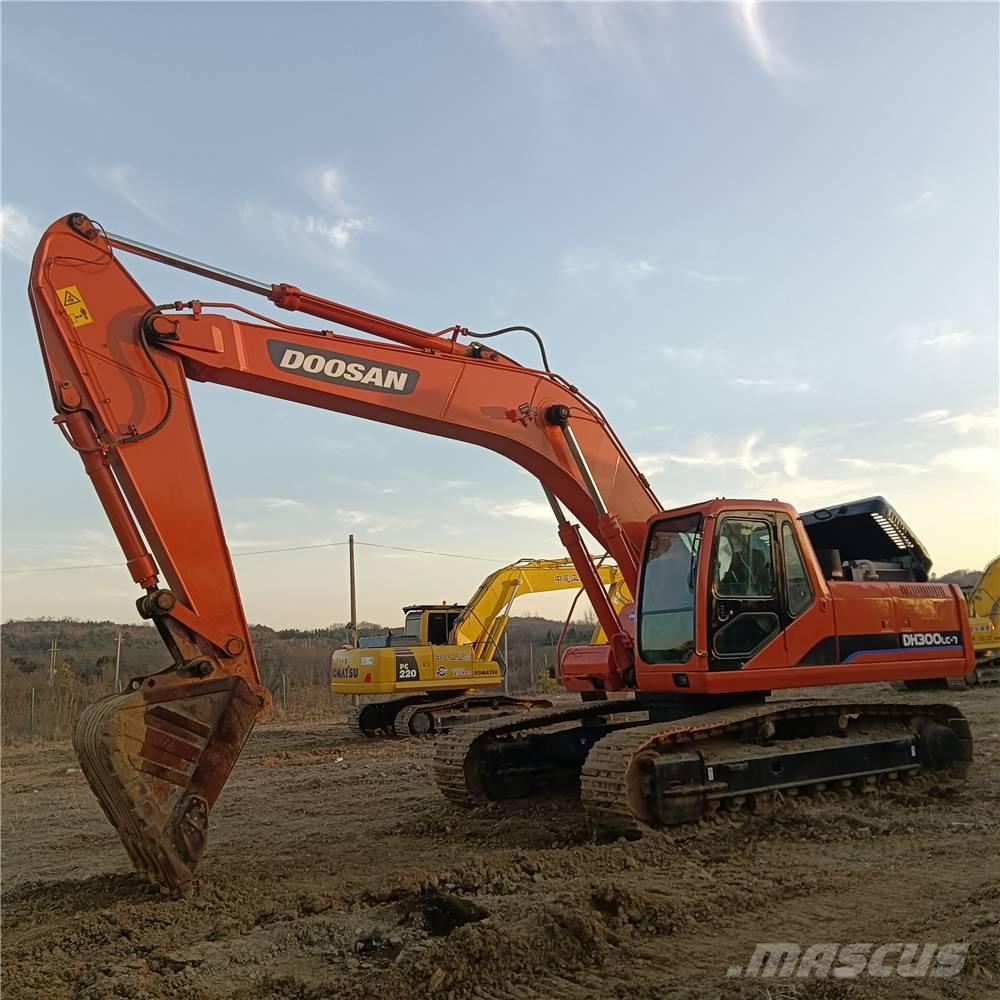 Doosan DH300LC-7 Bagri goseničarji