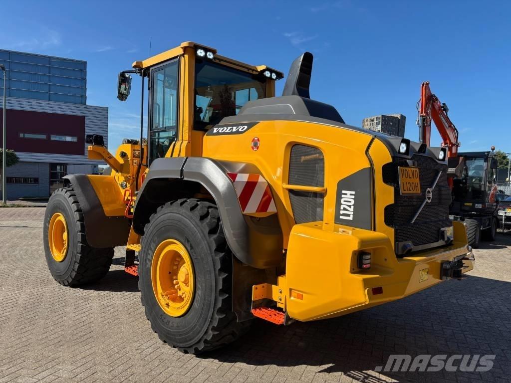 Volvo L 120 H Kolesni nakladalci