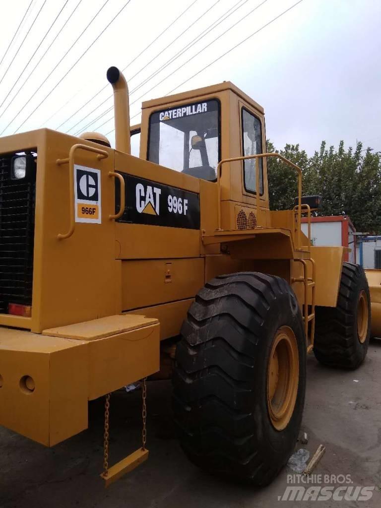 CAT 966F Kolesni nakladalci