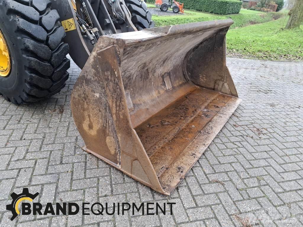 Volvo L60F Kolesni nakladalci