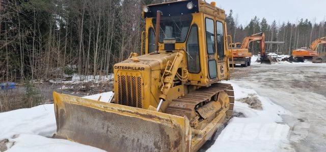 CAT D4E Buldožerji goseničarji