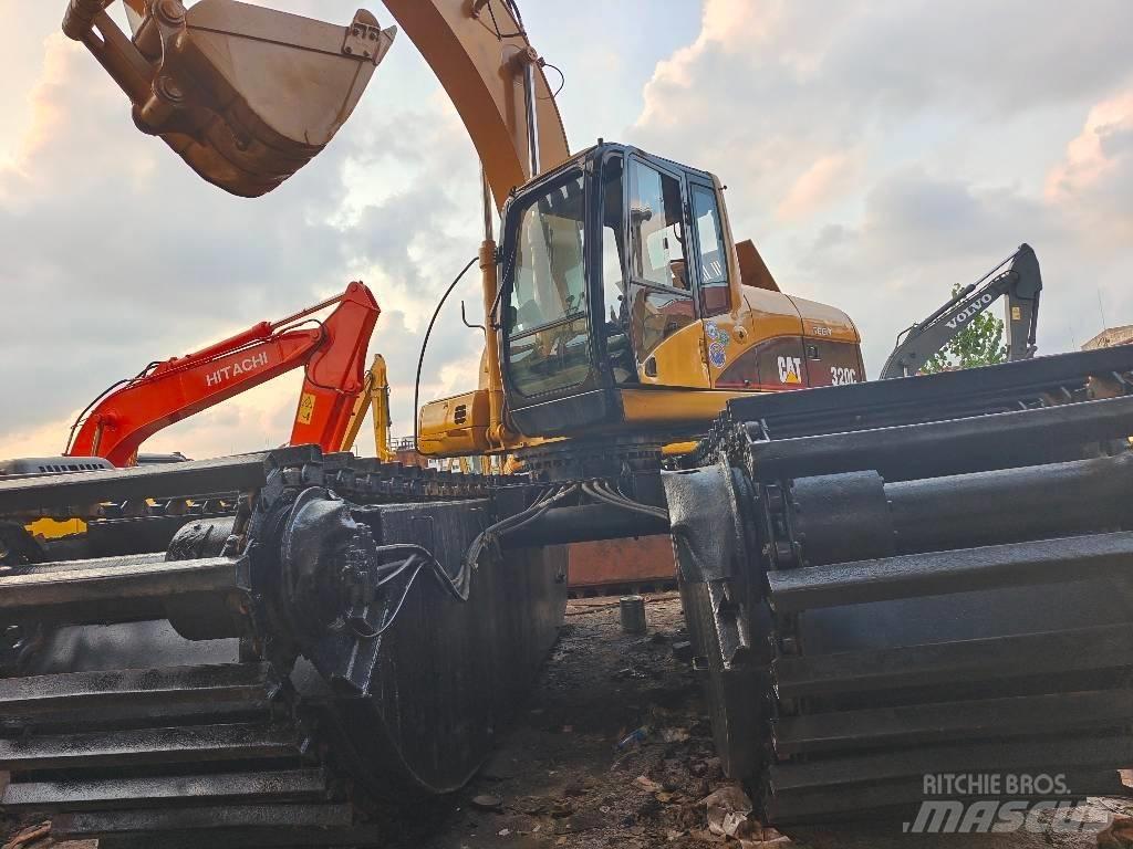 CAT 320 C Amfibijski bagri
