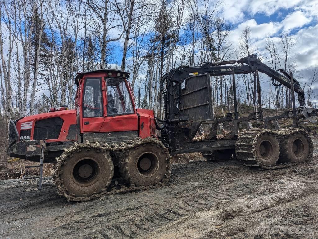 Komatsu 895 Forwarderji