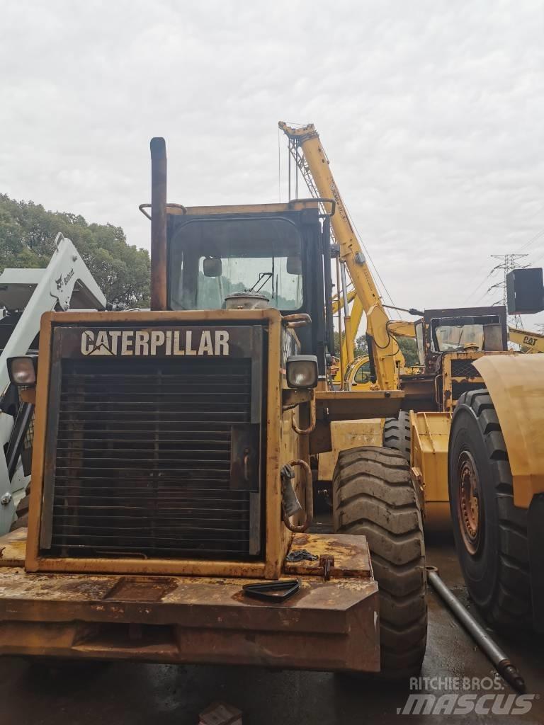 CAT 938F Kolesni nakladalci
