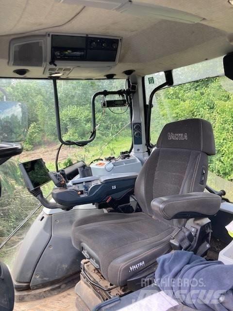 Valtra T235V Traktorji