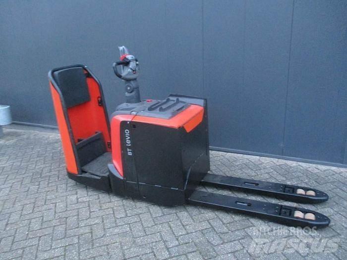 Toyota LPE 250 Električni nizko dvižni viličar s stojiščem