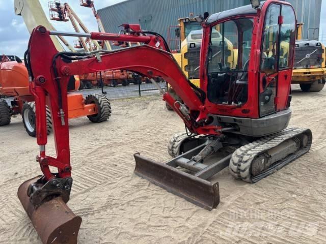 JCB 8025 Mini bagri <7t