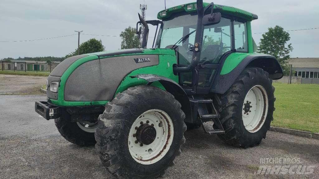 Valtra T170 Traktorji