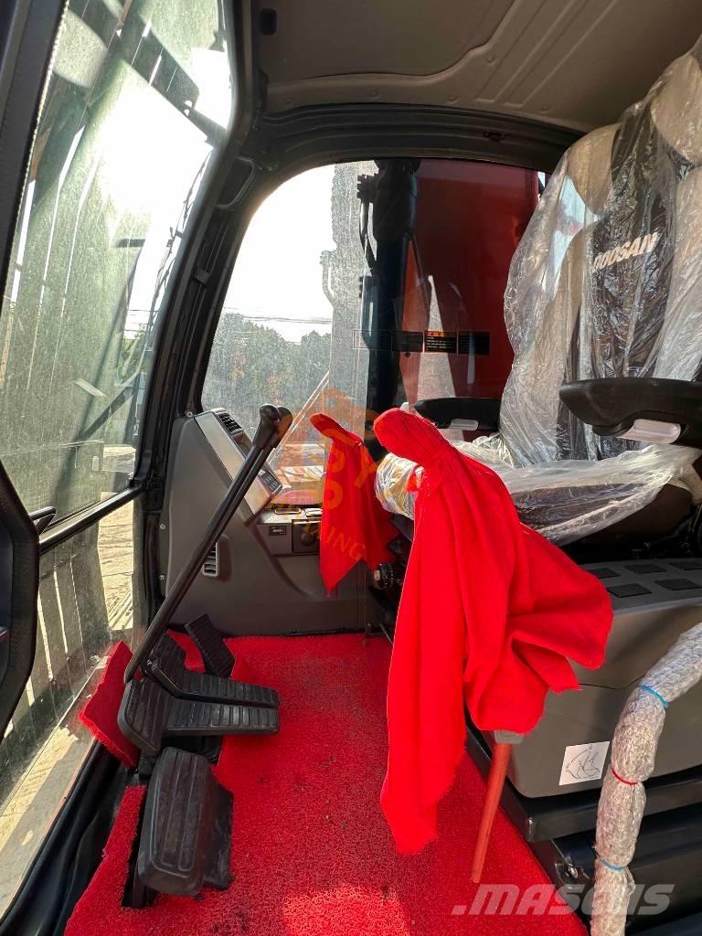 Doosan DX 225 LC Bagri goseničarji