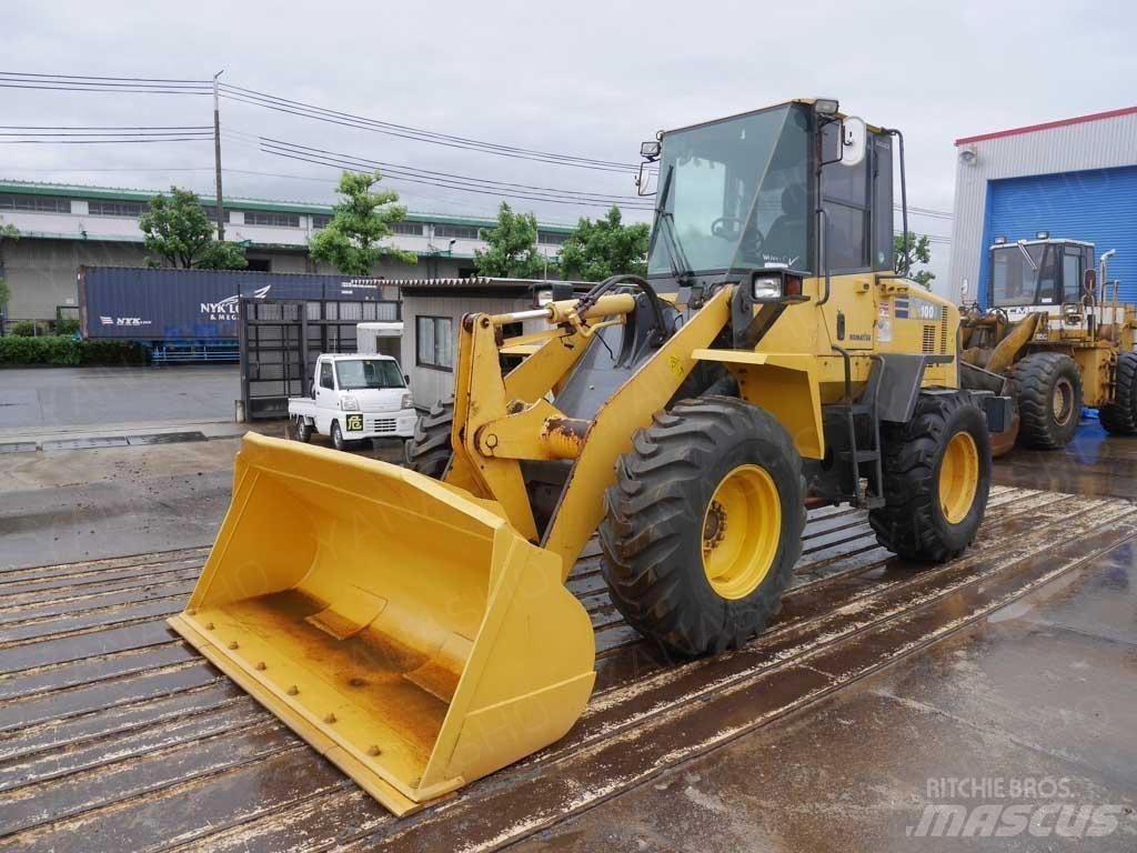 Komatsu WA100-5 Kolesni nakladalci