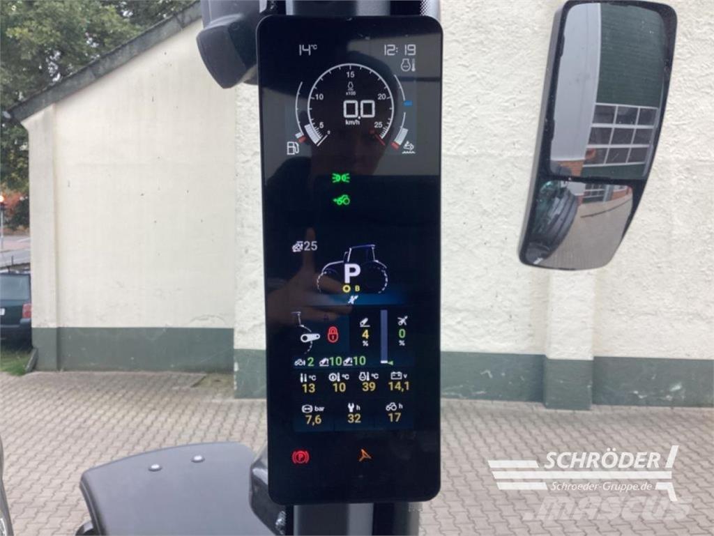 Valtra Q 305 Traktorji