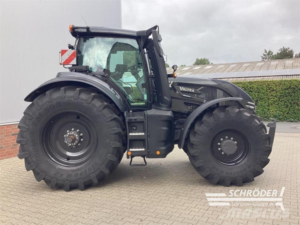 Valtra Q 305 Traktorji