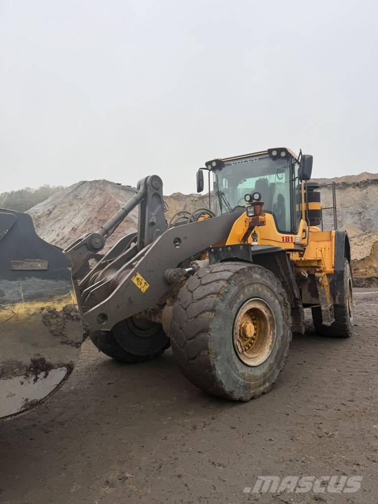 Volvo L180F Kolesni nakladalci
