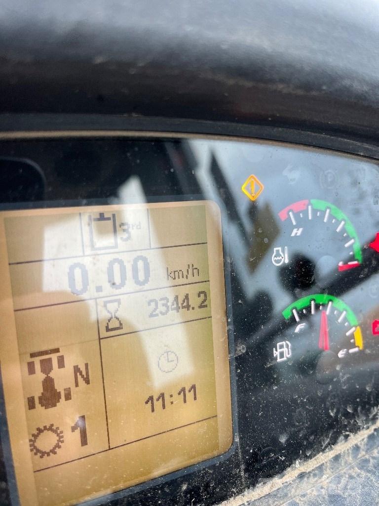 CASE 321 F Kolesni nakladalci