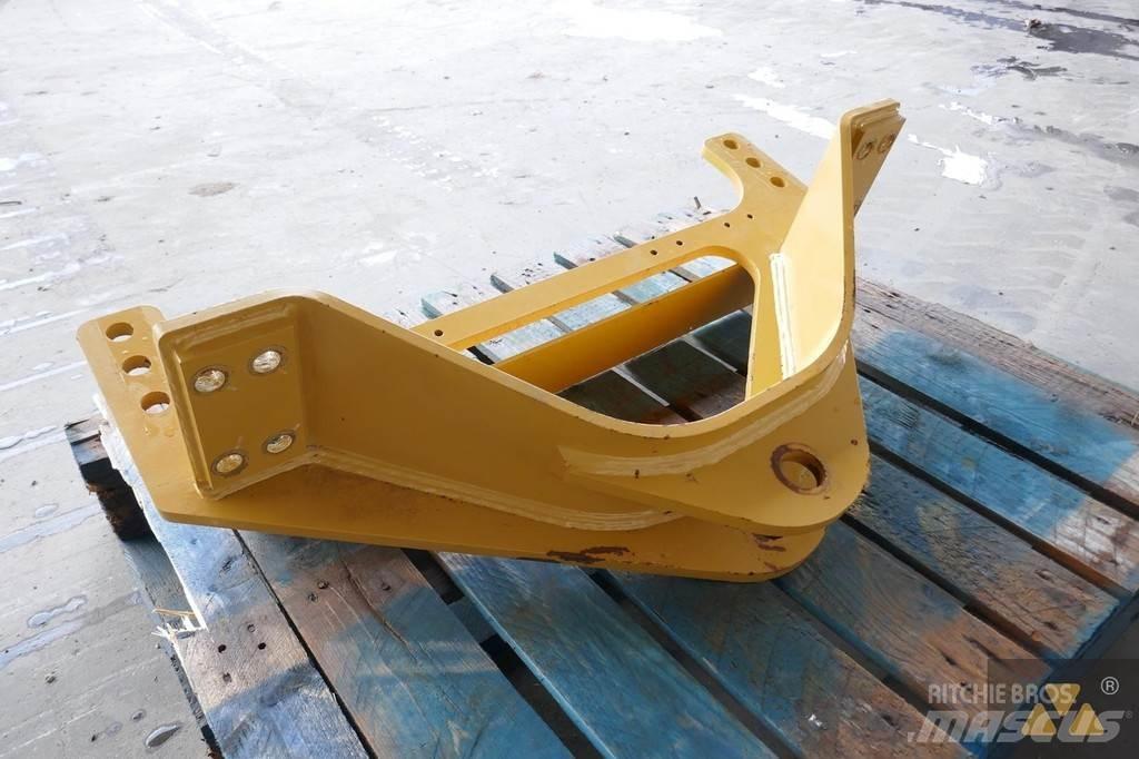 CAT 140M3 Drawbar Transport - drugo