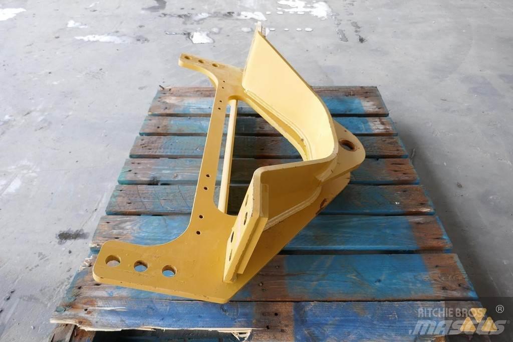 CAT 140M3 Drawbar Transport - drugo