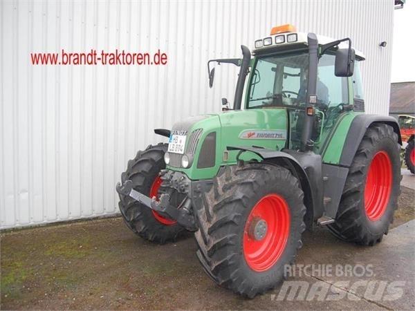 Fendt 716 Vario Traktorji