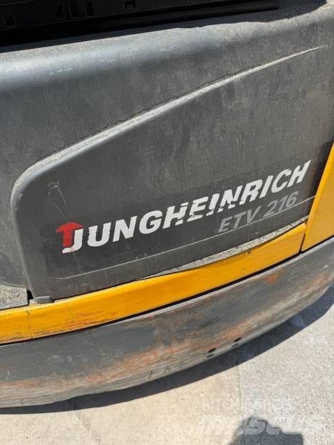 Jungheinrich ETV 216 Viličarji s pomičnim teleskopom