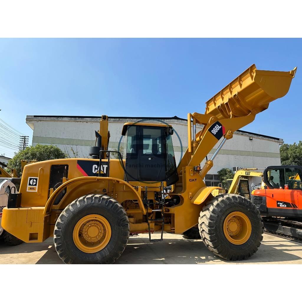 CAT 966 Kolesni nakladalci