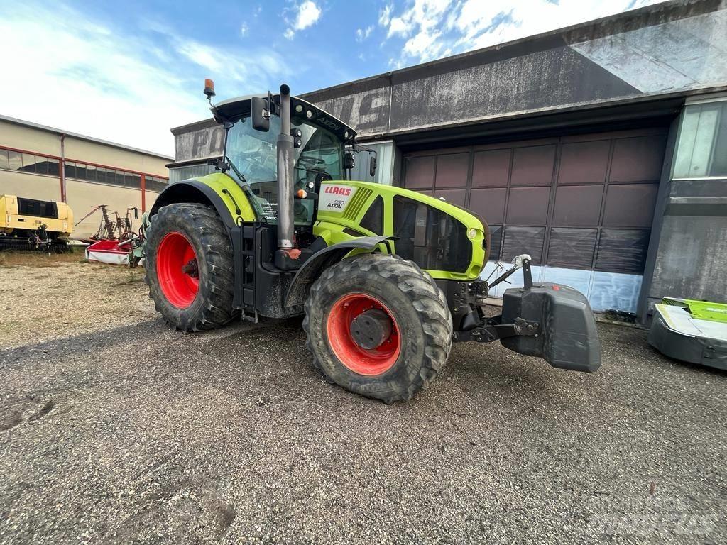 CLAAS Axion 810 Traktorji