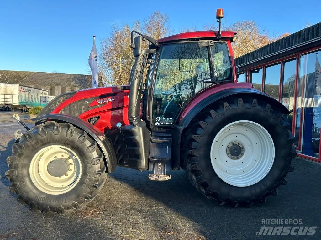 Valtra T234A Traktorji