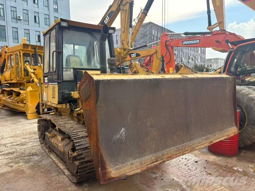 CAT D3C Buldožerji goseničarji