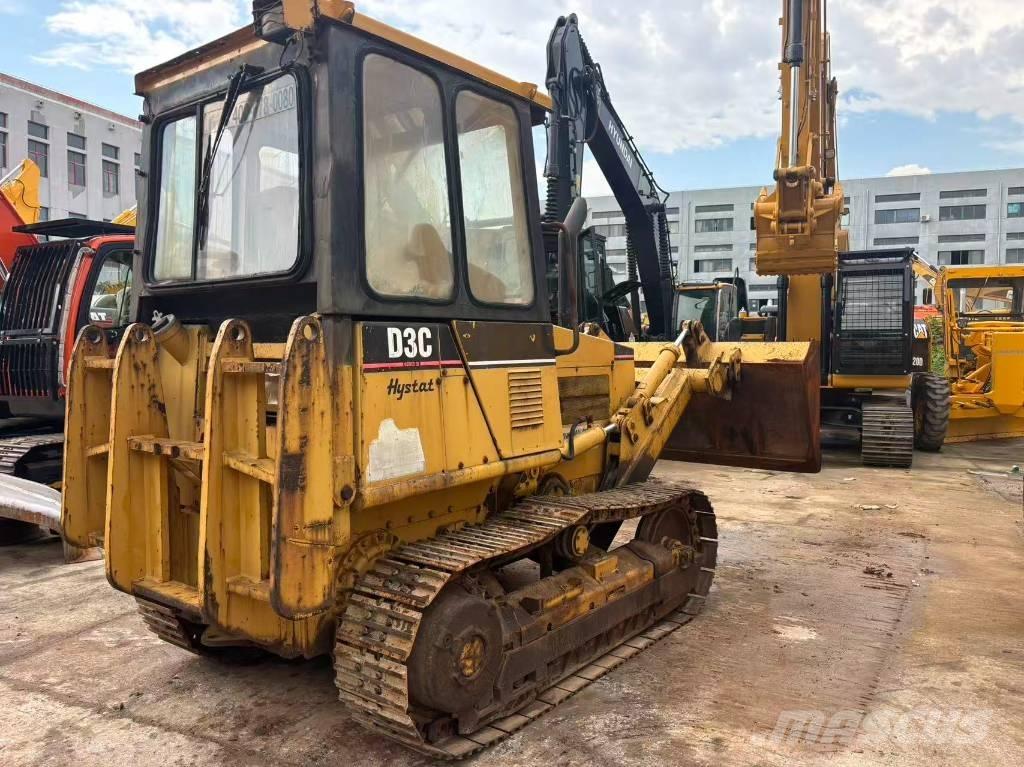 CAT D3C Buldožerji goseničarji