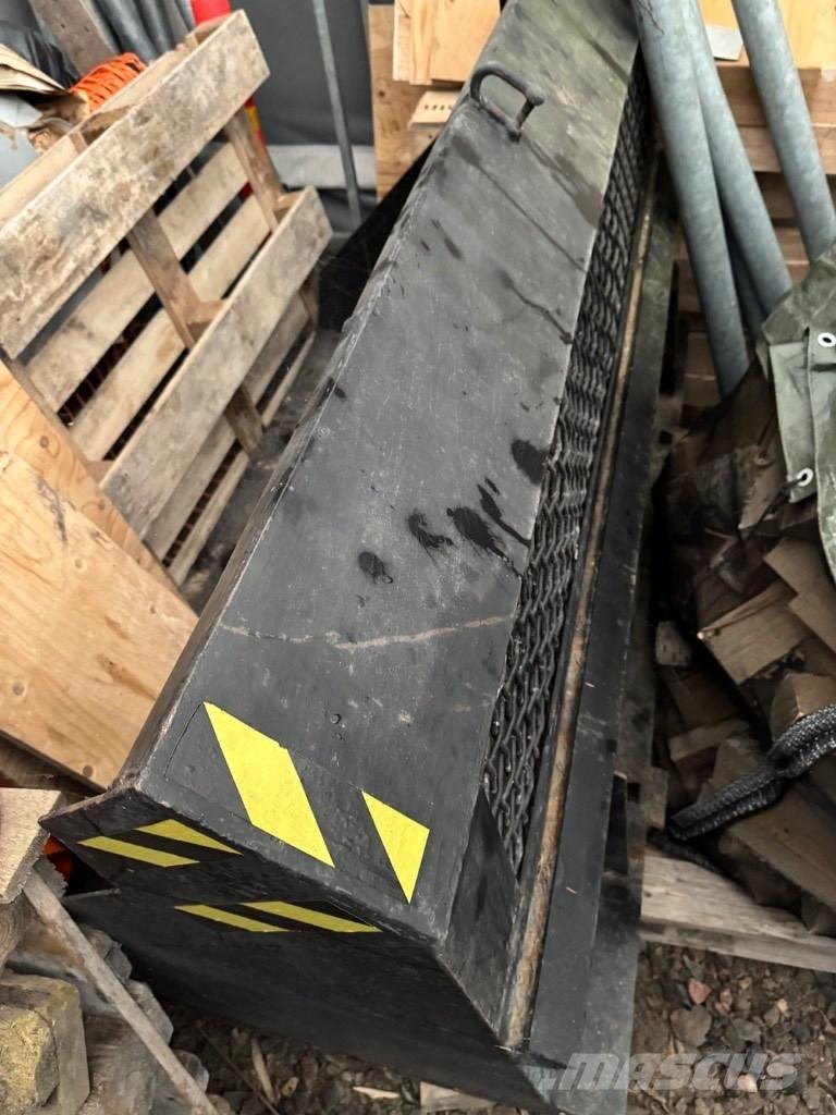 JCB 185 Robot Skid steer mini nakladalci